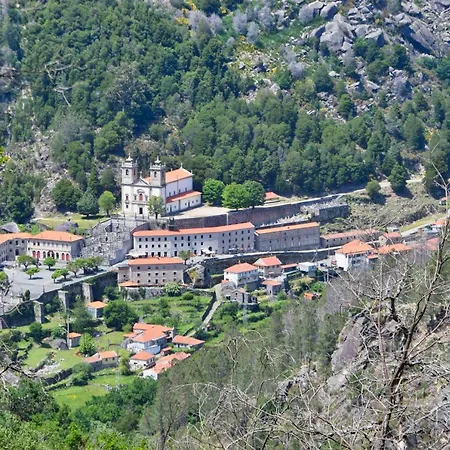 Casa Florestal, Na Branda Da Bouca Dos Homens * 가비에이라