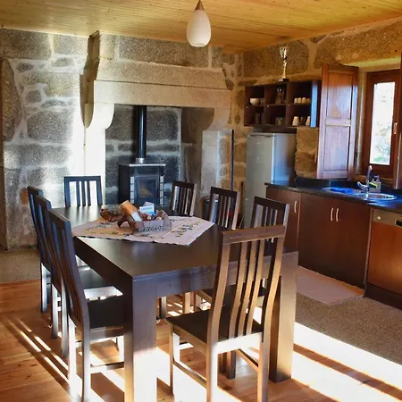 Casa Florestal, Na Branda Da Bouca Dos Homens *